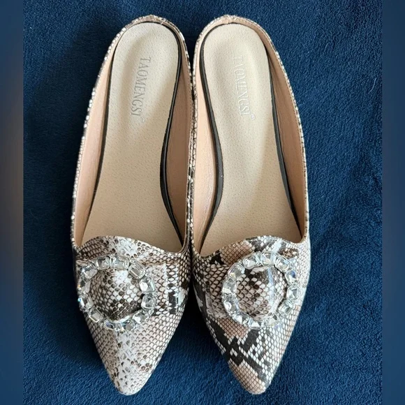 💎NWOT💎Elegant Snake Print Mules with Crystal Embellishment - Size 10 - Picture 2 of 4